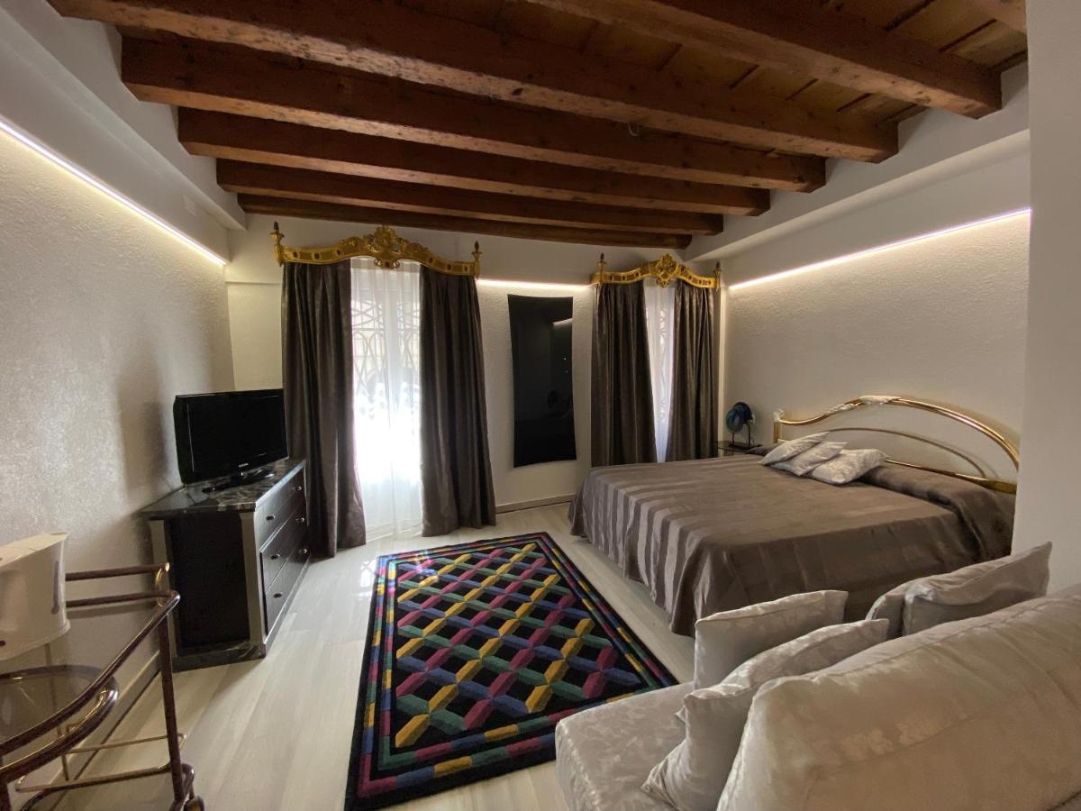 Ln Homes Venice - San Marco Canal View Экстерьер фото